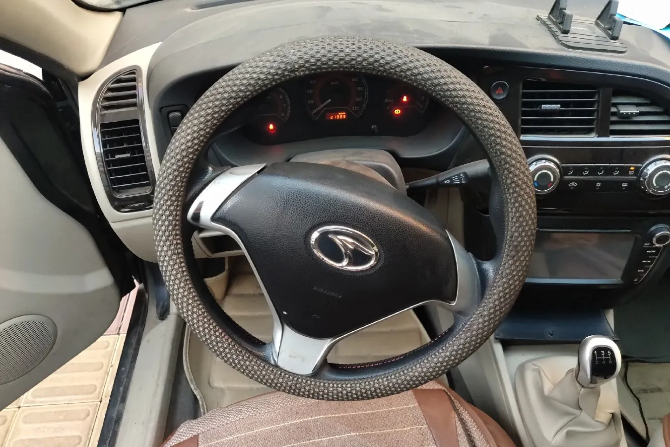 2015 Soueast V3 1.5L 120HP L4 5MT,autocango,china used car exporter,china ev exporter,chinese used car exporter,chinese used ev exporter