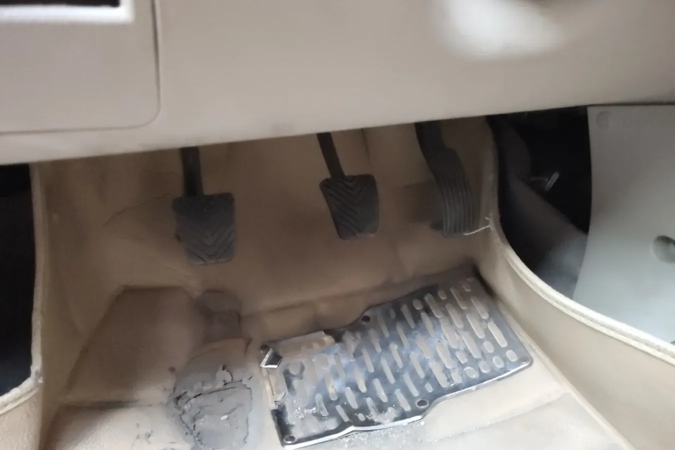 2015 Soueast V3 1.5L 120HP L4 5MT,autocango,china used car exporter,china ev exporter,chinese used car exporter,chinese used ev exporter