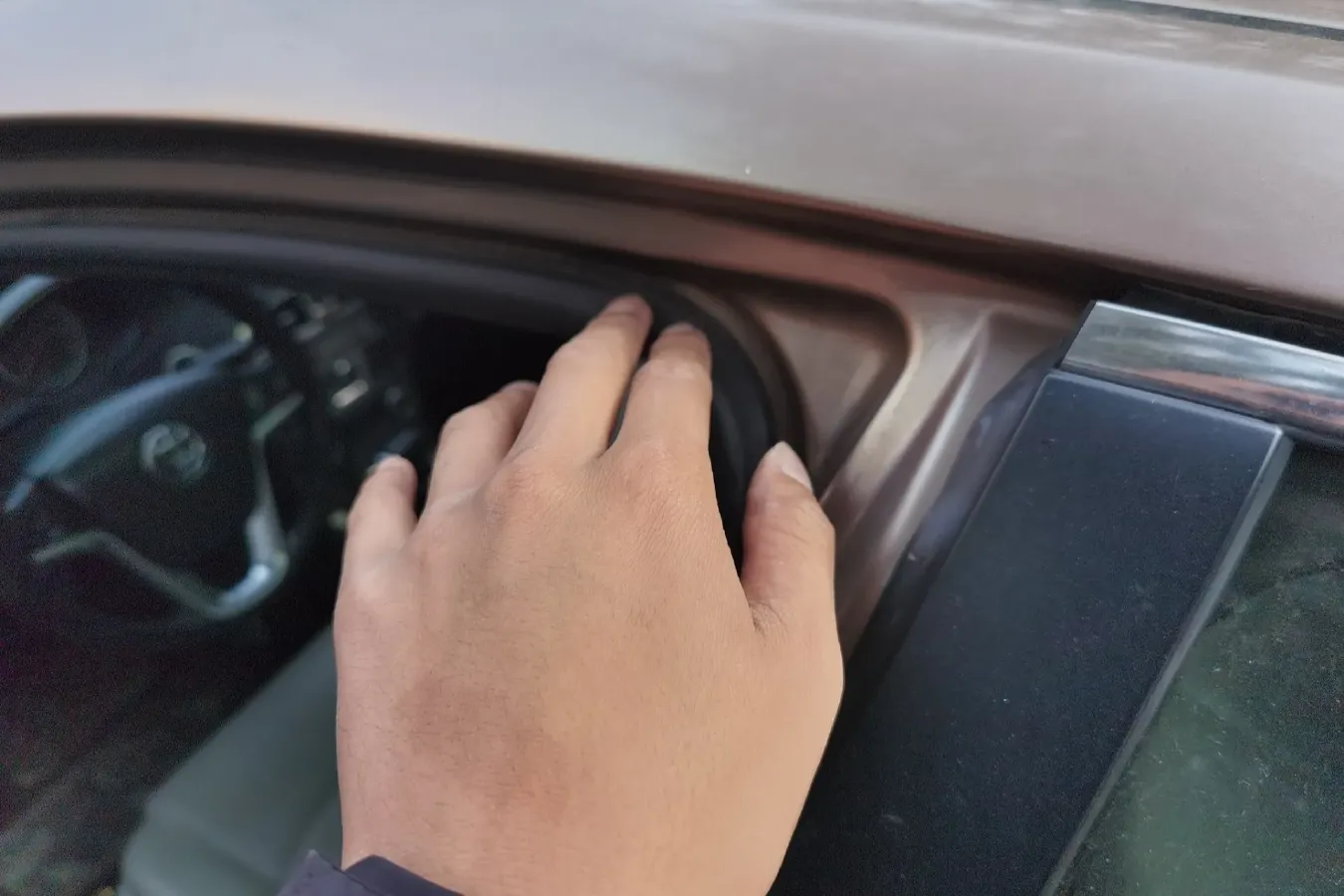 2011 Brilliance Auto H530 1.6L 118HP L4 5AT,autocango,china used car exporter,china ev exporter,chinese used car exporter,chinese used ev exporter