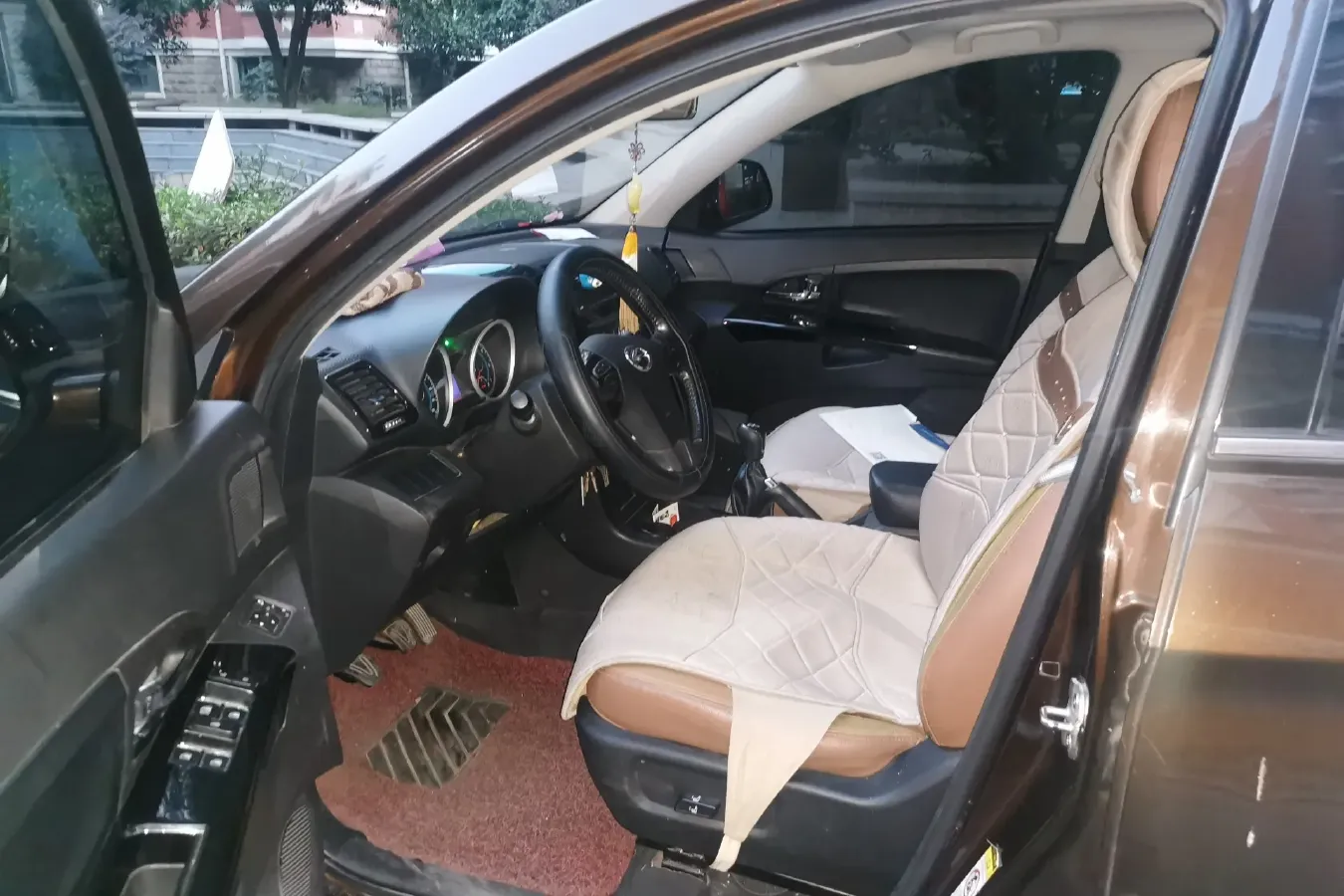 2013 Landwind X5 2.0T 190HP L4 6MT,autocango,china used car exporter,china ev exporter,chinese used car exporter,chinese used ev exporter