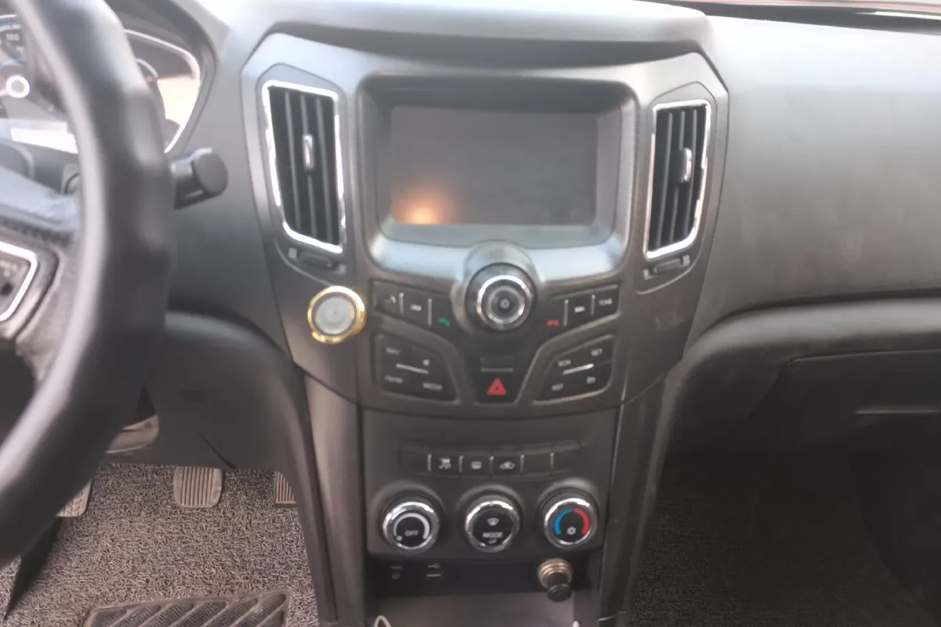 2013 HaiMa S7 2.0L 150HP L4 5MT,autocango,china used car exporter,china ev exporter,chinese used car exporter,chinese used ev exporter