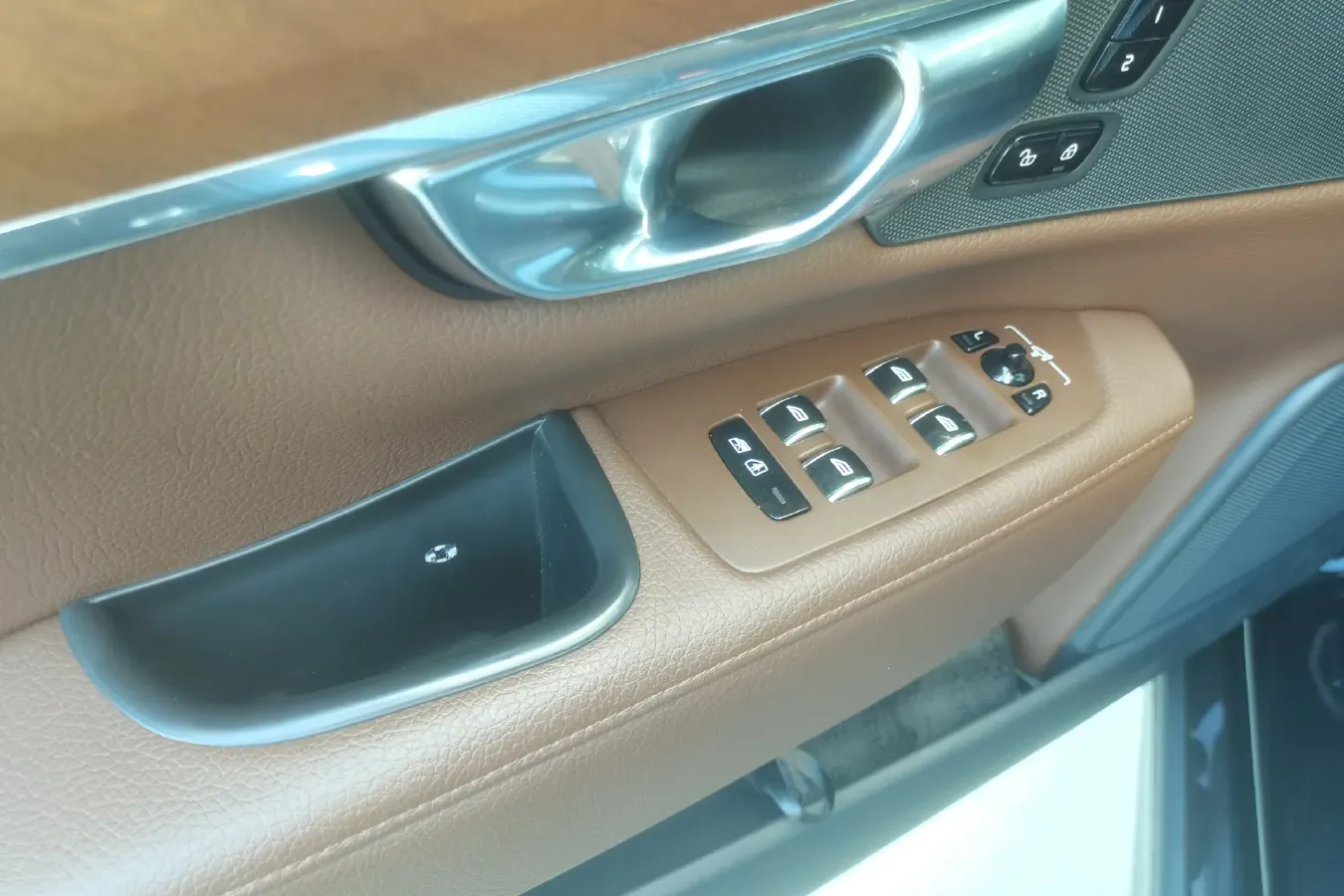 2021 Volvo S90 2.0T 303HP L4 8AT PHEV 11.6KWH,autocango,china used car exporter,china ev exporter,chinese used car exporter,chinese used ev exporter