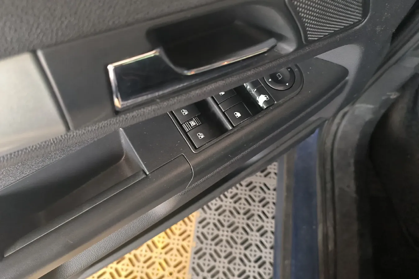 2010 Opel Zafira 1.8L 140HP L4 5AT,autocango,china used car exporter,china ev exporter,chinese used car exporter,chinese used ev exporter