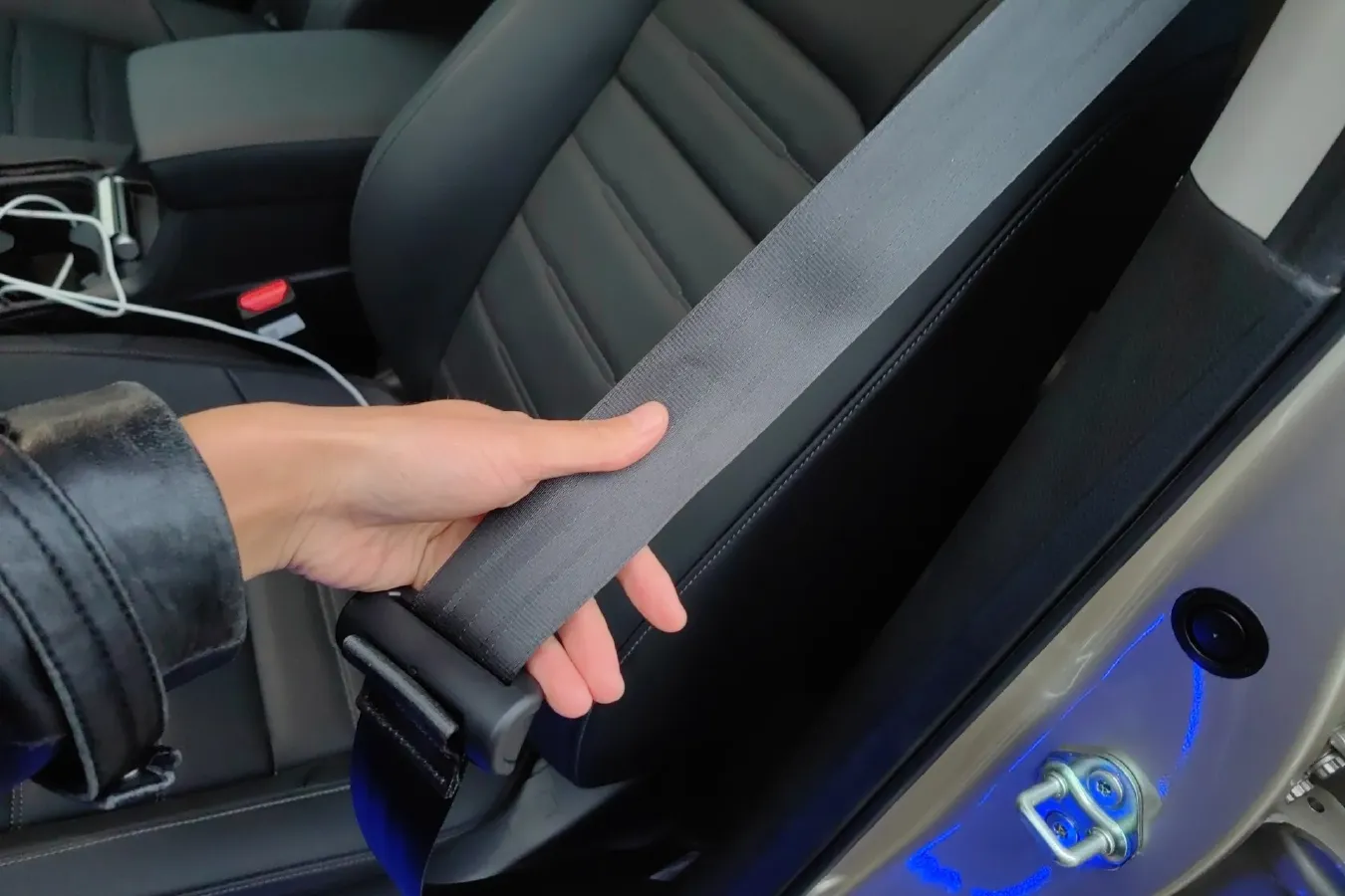 2023 Honda CR-V 1.5T 193HP L4 CVT,autocango,china used car exporter,china ev exporter,chinese used car exporter,chinese used ev exporter