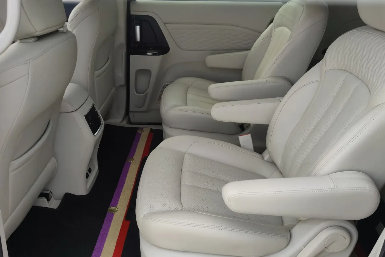 2019 ChangAn Oshan Cosmos 1.5T 178HP L4 7DCT,autocango,china used car exporter,china ev exporter,chinese used car exporter,chinese used ev exporter