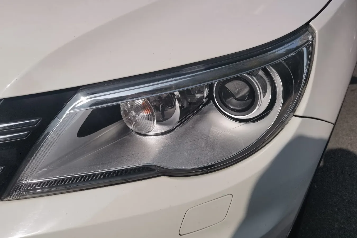 2012 Volkswagen Tiguan 2.0T 200HP L4 6AT,autocango,china used car exporter,china ev exporter,chinese used car exporter,chinese used ev exporter