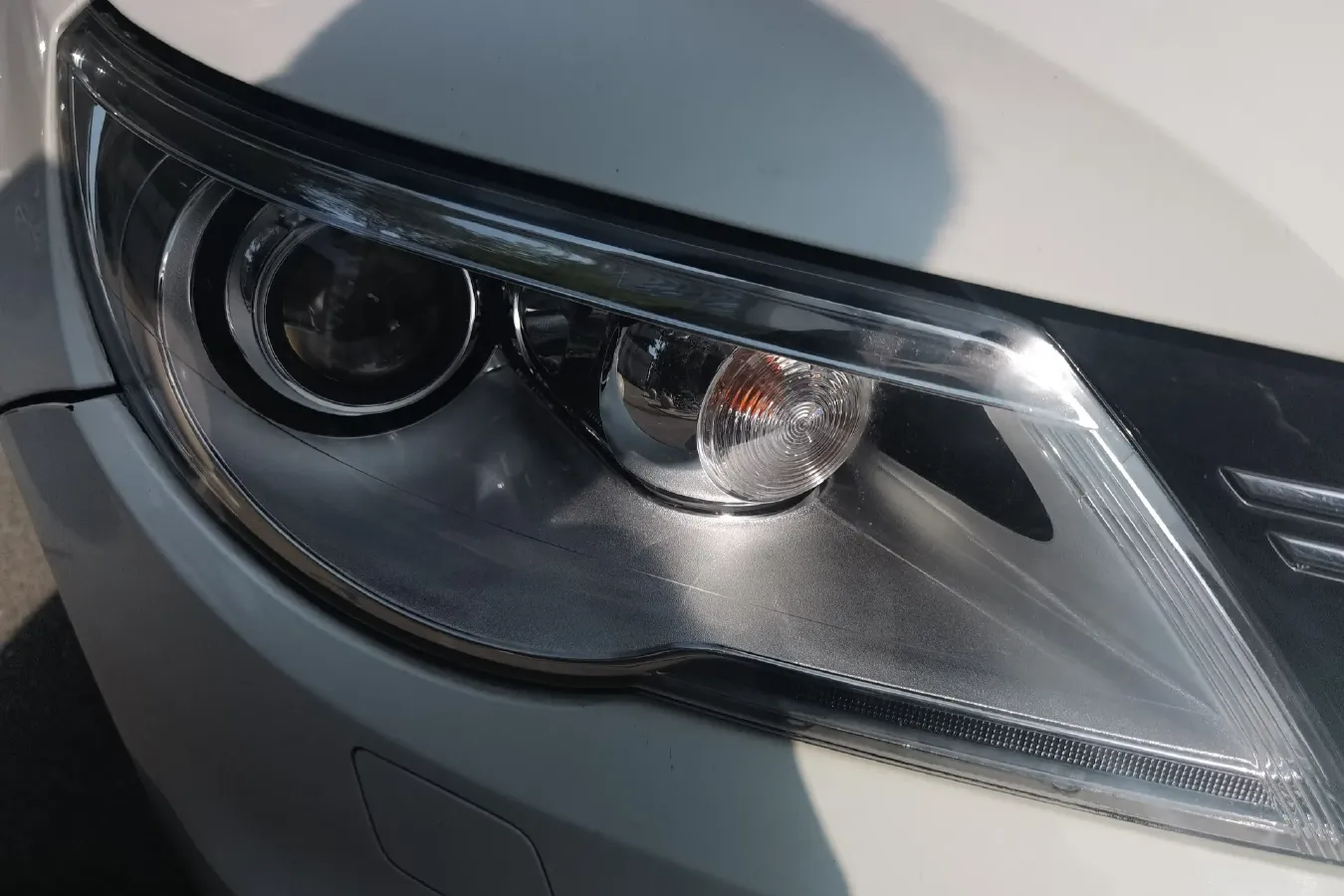 2012 Volkswagen Tiguan 2.0T 200HP L4 6AT,autocango,china used car exporter,china ev exporter,chinese used car exporter,chinese used ev exporter