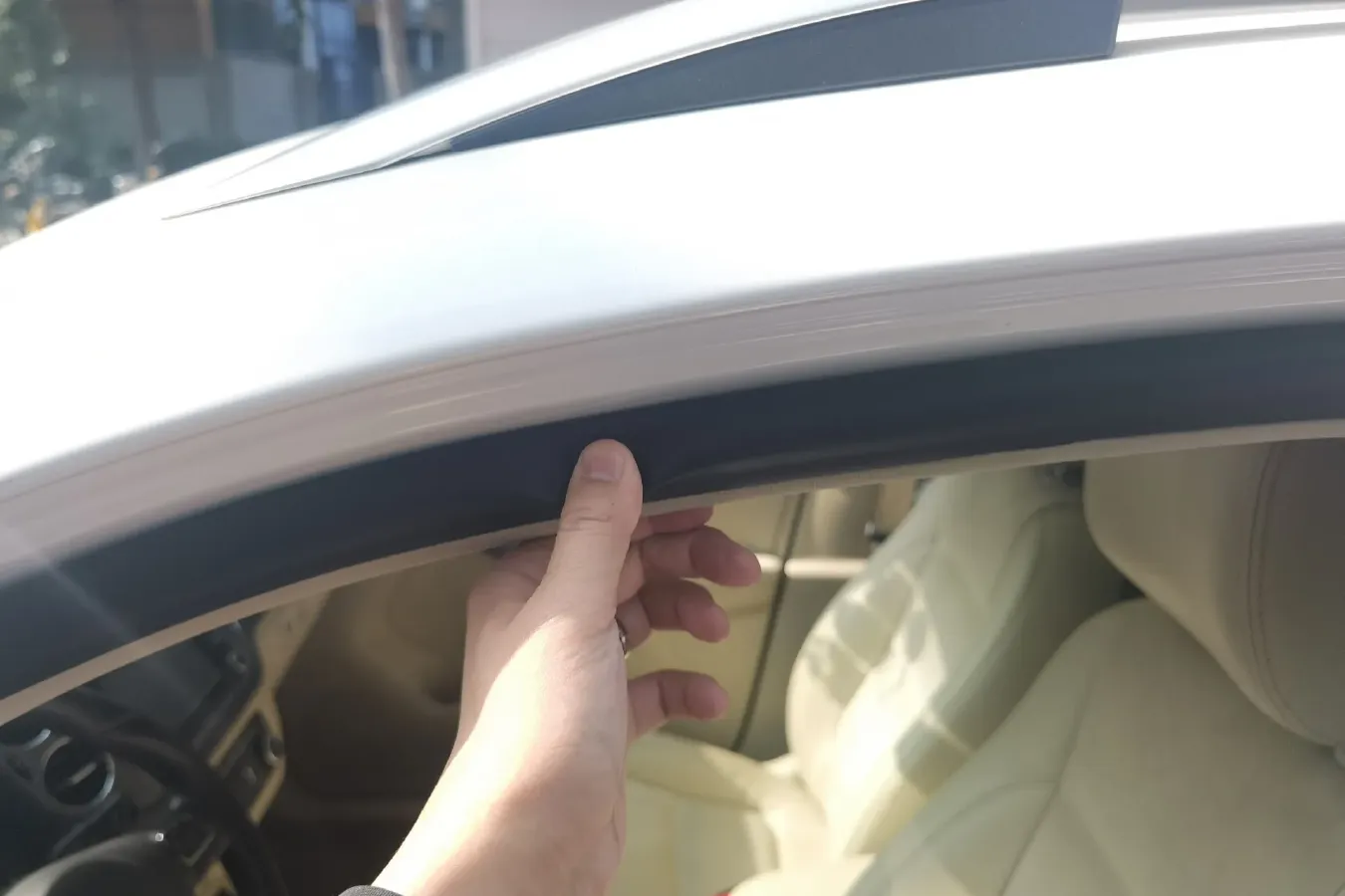 2012 Volkswagen Tiguan 2.0T 200HP L4 6AT,autocango,china used car exporter,china ev exporter,chinese used car exporter,chinese used ev exporter