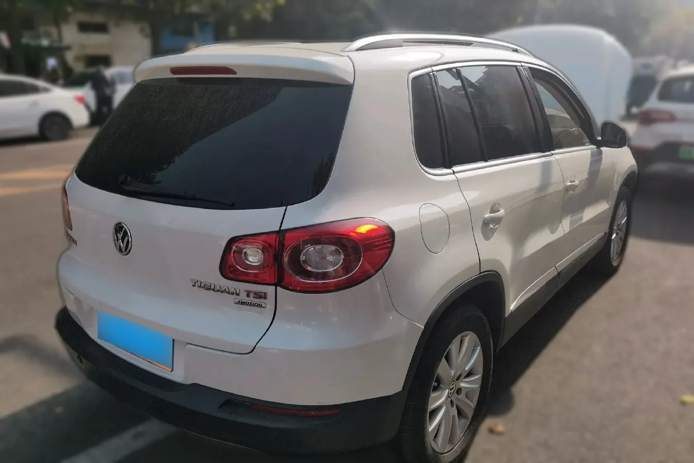2012 Volkswagen Tiguan 2.0T 200HP L4 6AT,autocango,china used car exporter,china ev exporter,chinese used car exporter,chinese used ev exporter