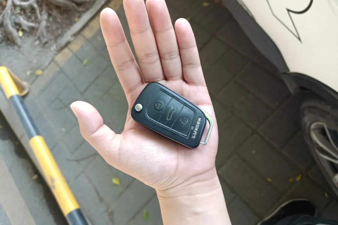 2017 Luxgen U5 SUV 1.6L 124HP L4 5MT,autocango,china used car exporter,china ev exporter,chinese used car exporter,chinese used ev exporter