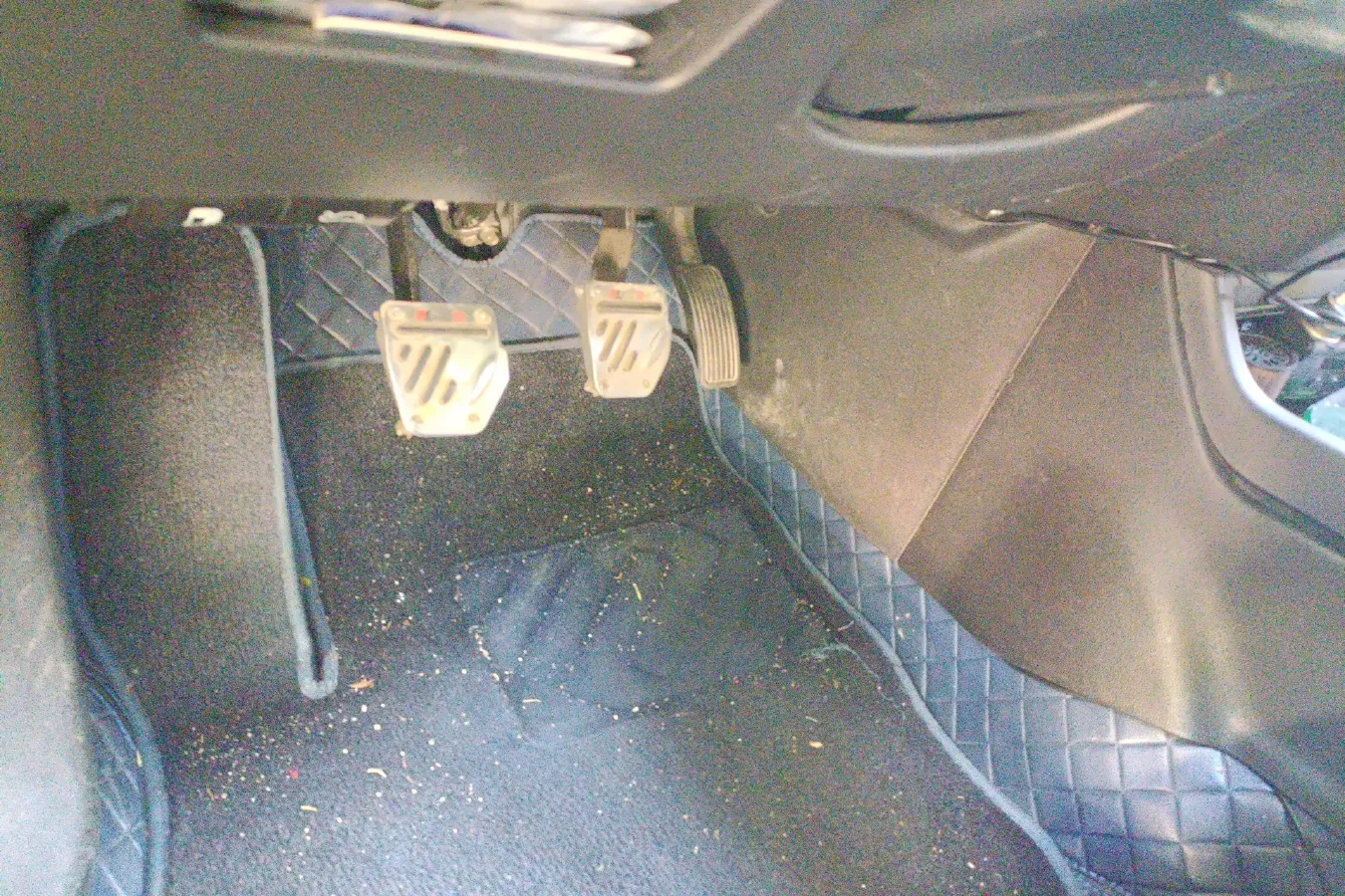 2017 Luxgen U5 SUV 1.6L 124HP L4 5MT,autocango,china used car exporter,china ev exporter,chinese used car exporter,chinese used ev exporter