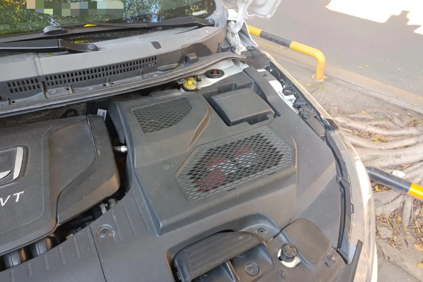 2017 Luxgen U5 SUV 1.6L 124HP L4 5MT,autocango,china used car exporter,china ev exporter,chinese used car exporter,chinese used ev exporter