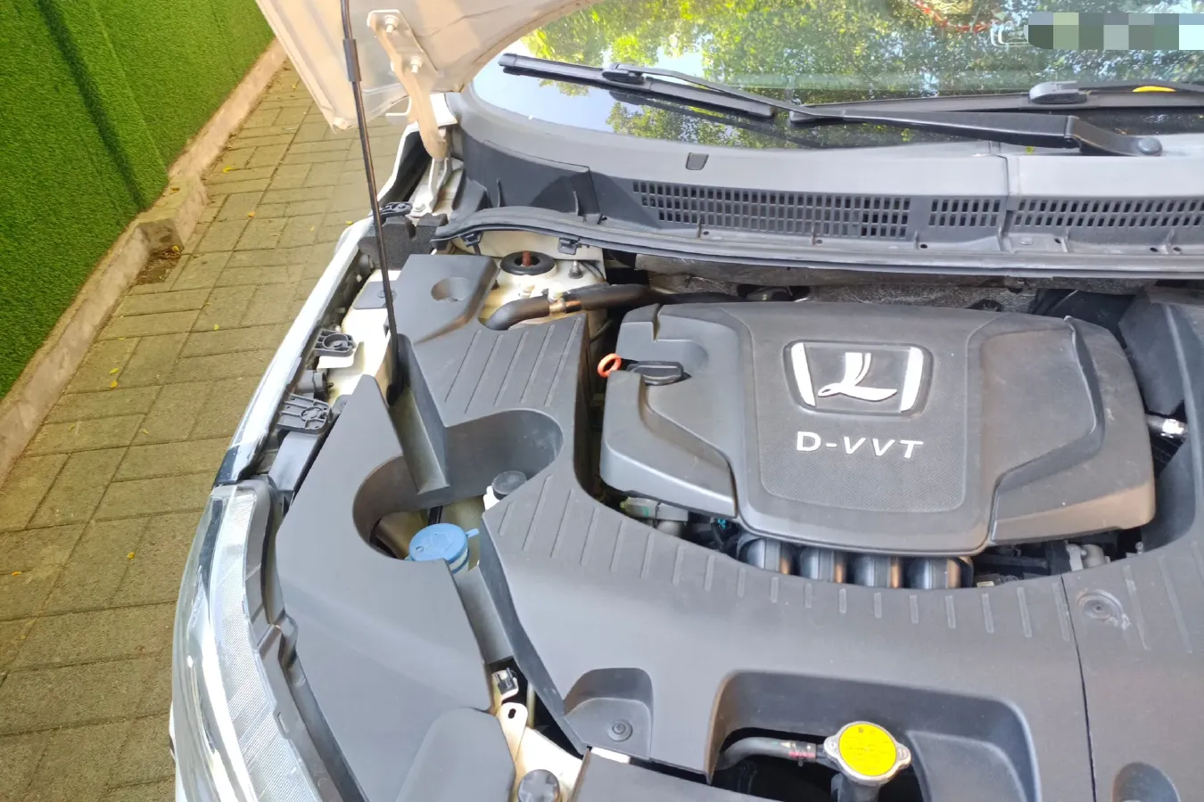 2017 Luxgen U5 SUV 1.6L 124HP L4 5MT,autocango,china used car exporter,china ev exporter,chinese used car exporter,chinese used ev exporter