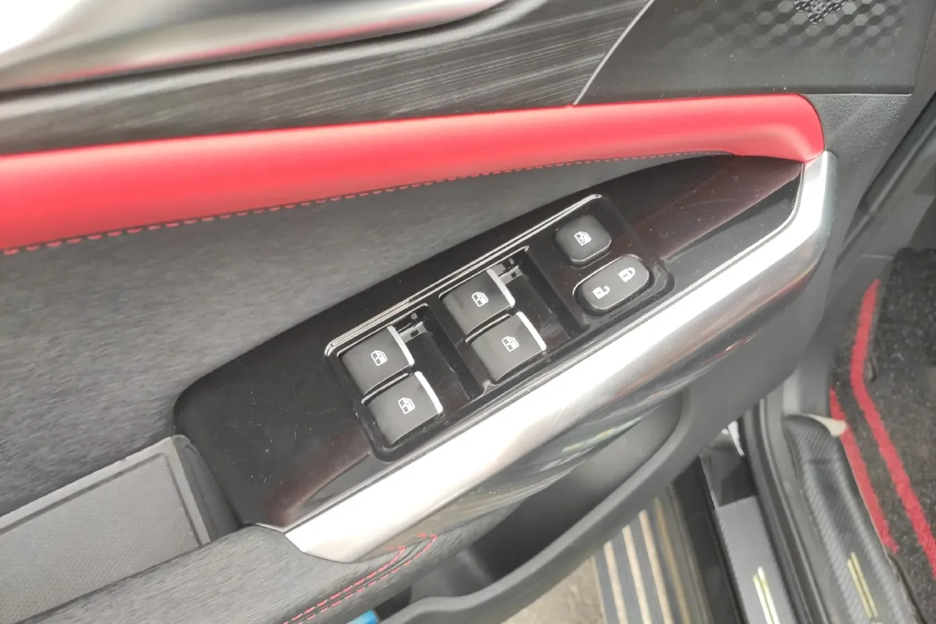 2021 Sehol X8 1.5T 184HP L4 6DCT,autocango,china used car exporter,china ev exporter,chinese used car exporter,chinese used ev exporter