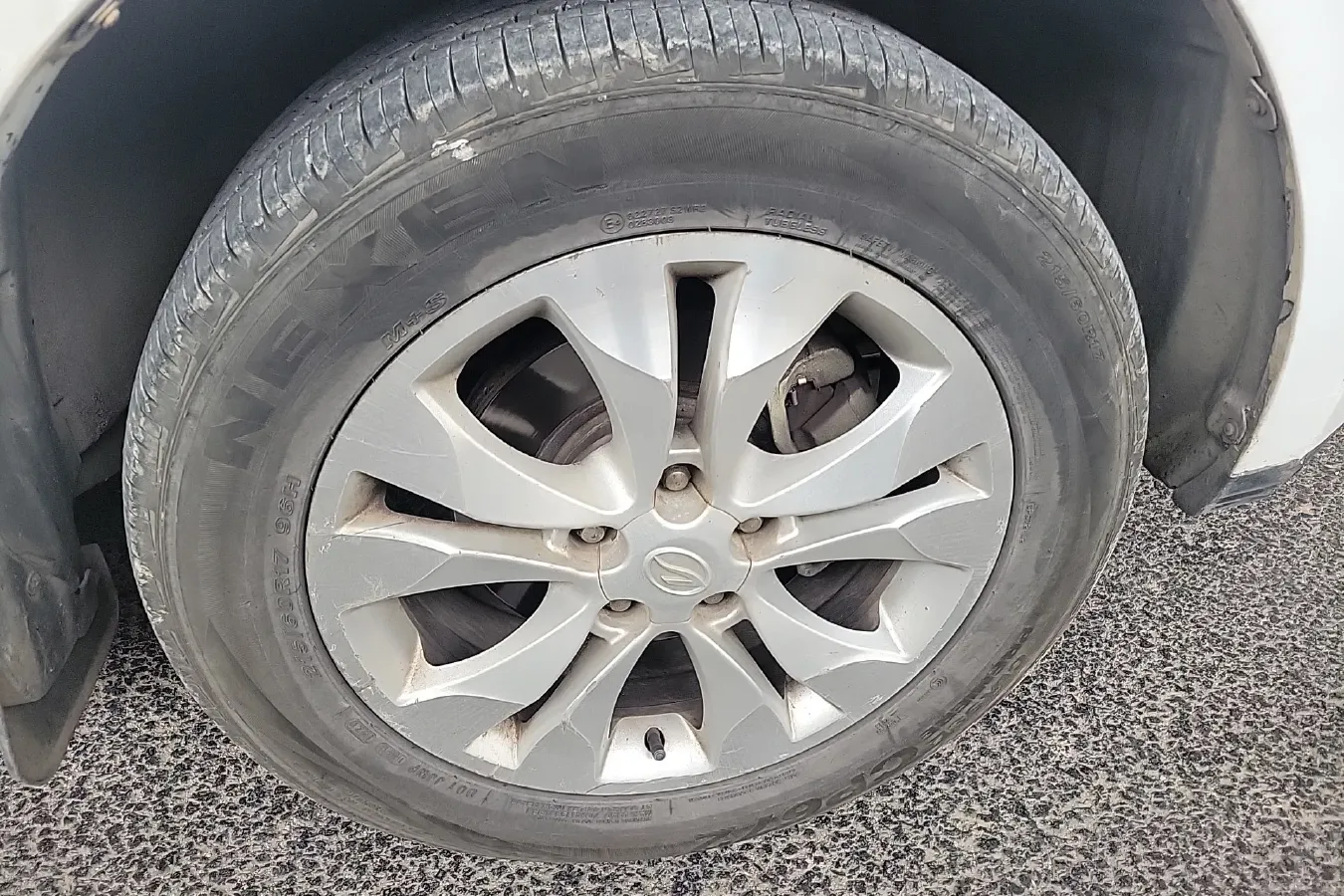 2016 Landwind X5 1.5T 150HP L4 CVT,autocango,china used car exporter,china ev exporter,chinese used car exporter,chinese used ev exporter