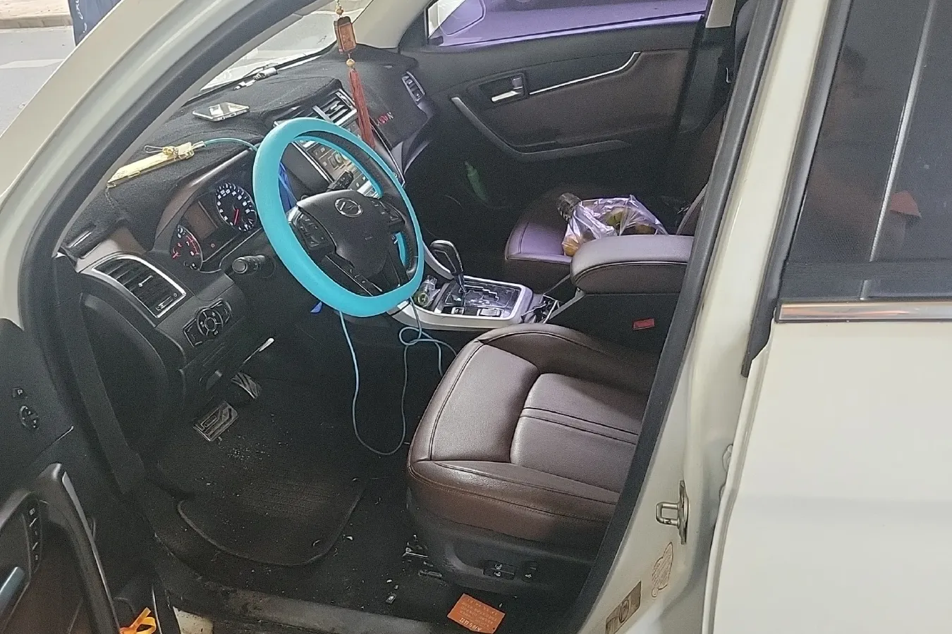 2016 Landwind X5 1.5T 150HP L4 CVT,autocango,china used car exporter,china ev exporter,chinese used car exporter,chinese used ev exporter