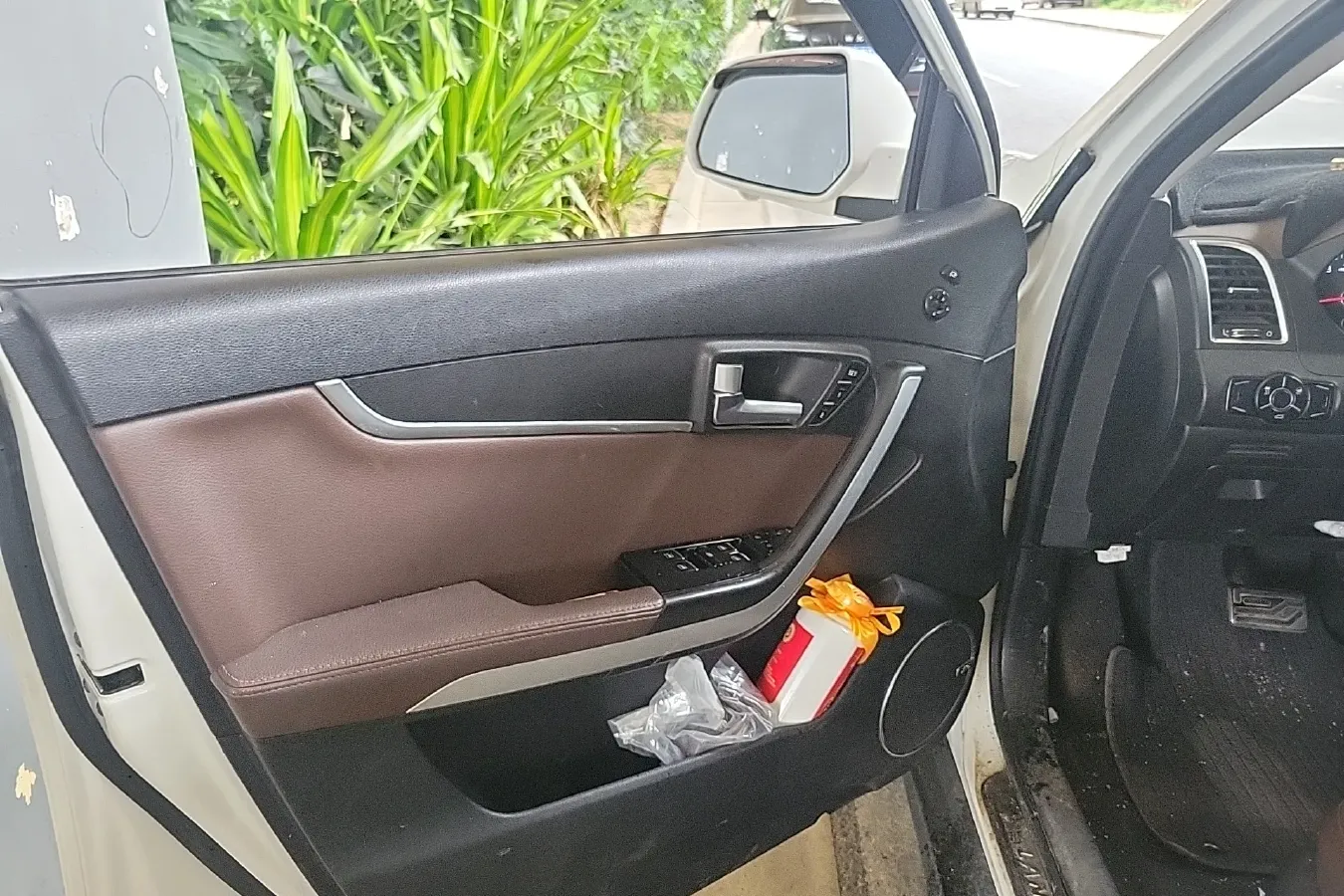 2016 Landwind X5 1.5T 150HP L4 CVT,autocango,china used car exporter,china ev exporter,chinese used car exporter,chinese used ev exporter