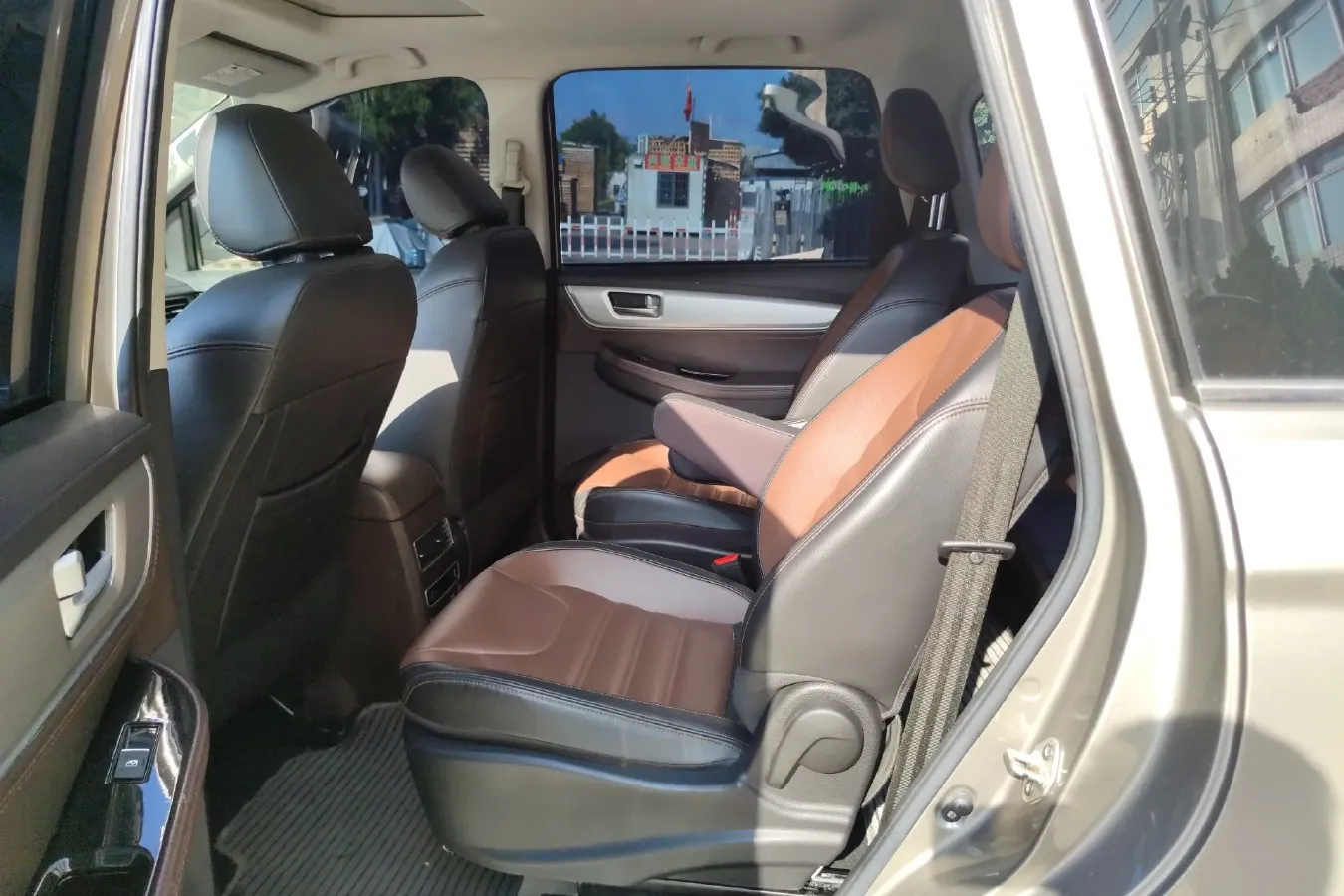 2017 DongFeng Forthing Joyear X6 1.5T 150HP L4 CVT,autocango,china used car exporter,china ev exporter,chinese used car exporter,chinese used ev exporter