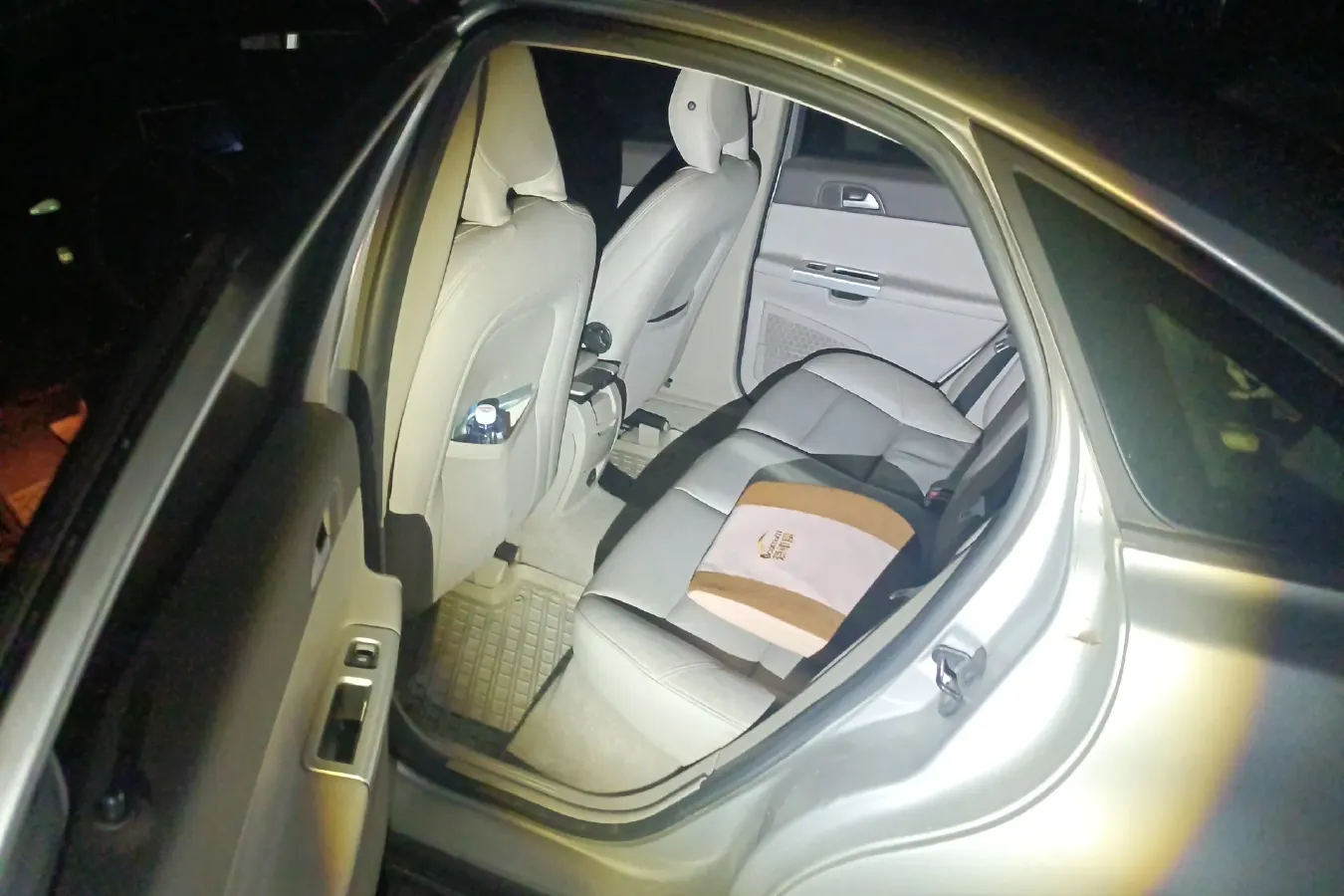 2010 Volvo S40 2.0L 141HP L4 6DCT,autocango,china used car exporter,china ev exporter,chinese used car exporter,chinese used ev exporter