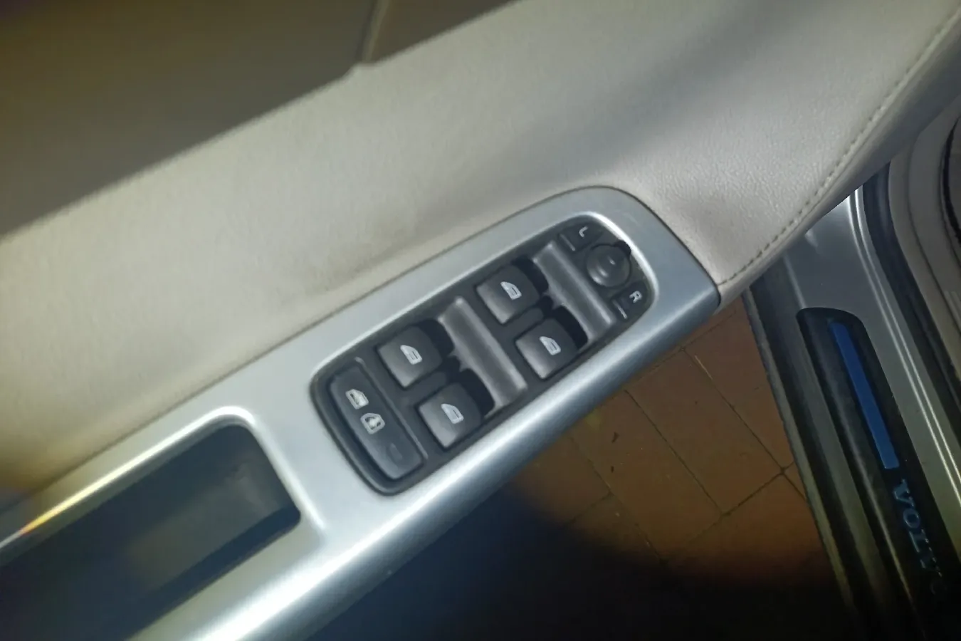 2010 Volvo S40 2.0L 141HP L4 6DCT,autocango,china used car exporter,china ev exporter,chinese used car exporter,chinese used ev exporter