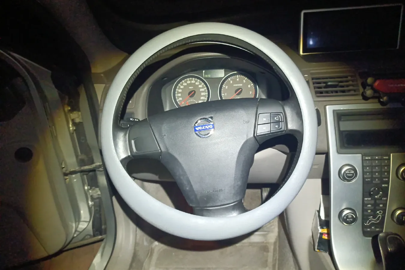 2010 Volvo S40 2.0L 141HP L4 6DCT,autocango,china used car exporter,china ev exporter,chinese used car exporter,chinese used ev exporter