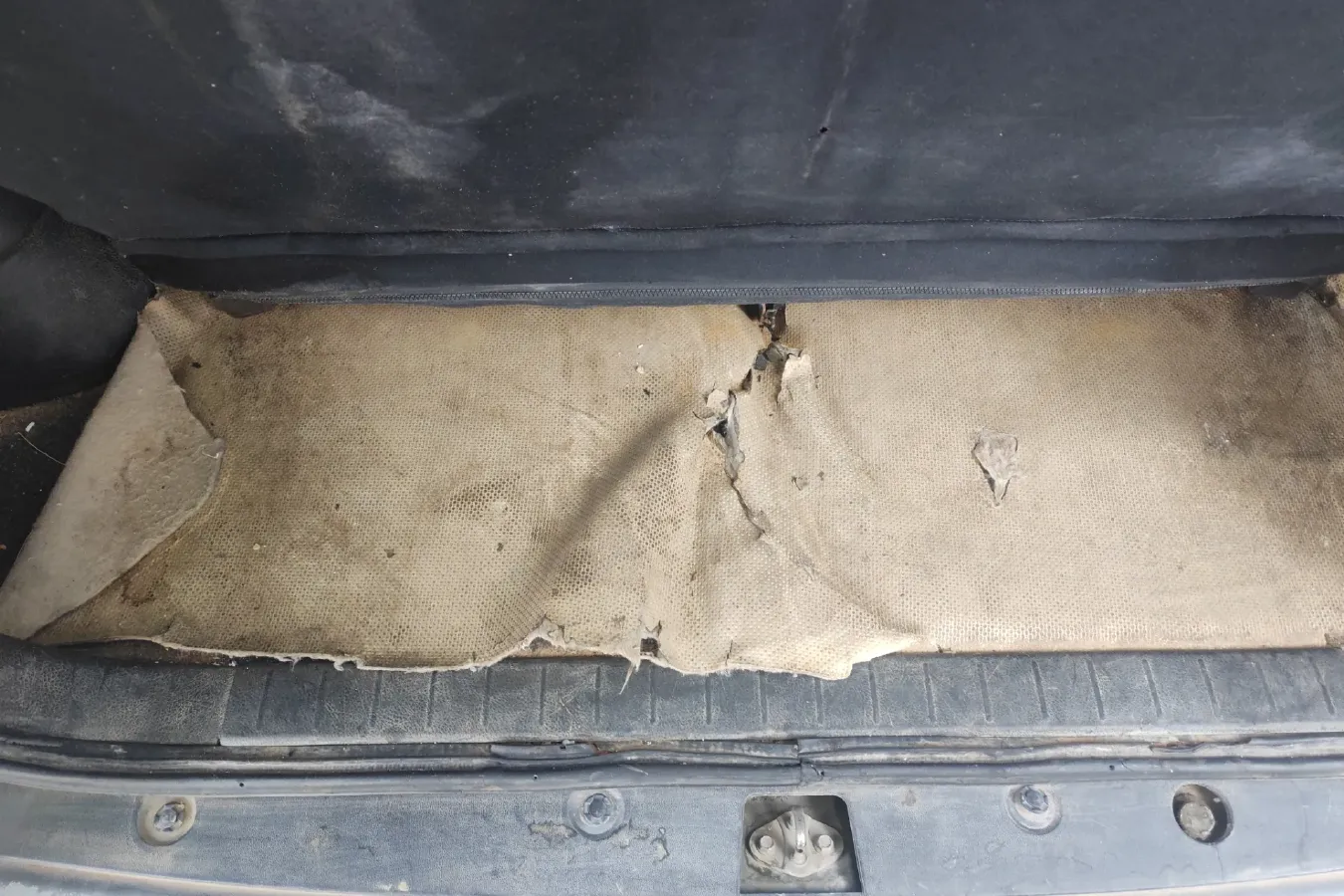 2011 FAW Senia S80 1.5L 109HP L4 5MT,autocango,china used car exporter,china ev exporter,chinese used car exporter,chinese used ev exporter