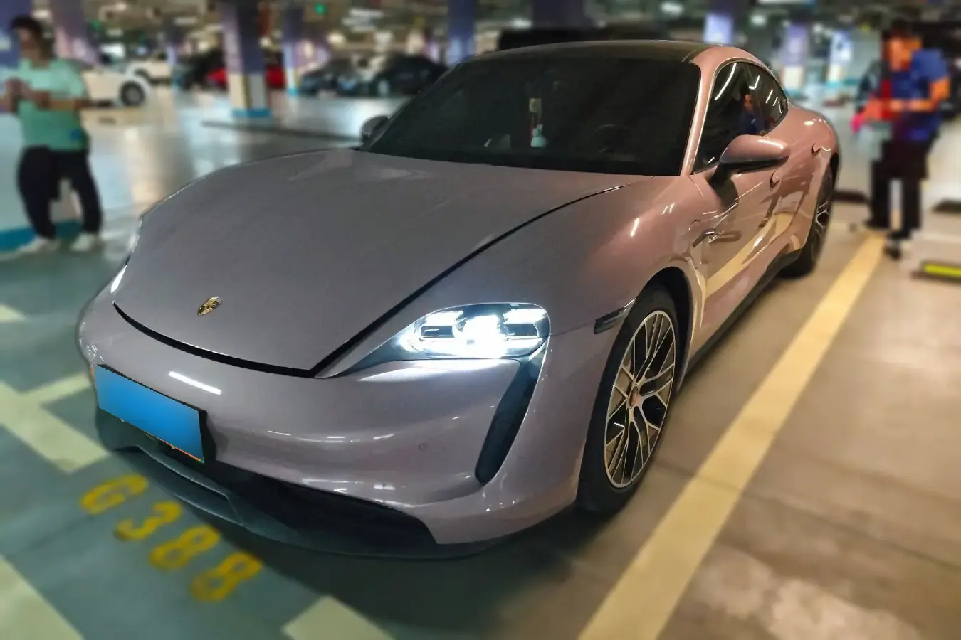 2020 Porsche Taycan 2AT BEV 79.2KWH