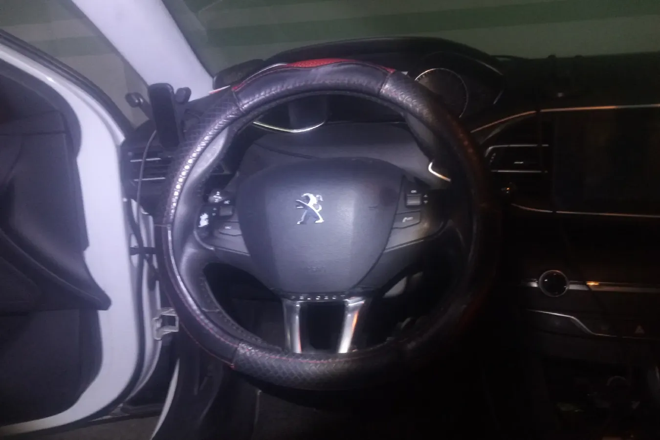 2015 Peugeot 308S 1.2T 136HP L3 6AT,autocango,china used car exporter,china ev exporter,chinese used car exporter,chinese used ev exporter