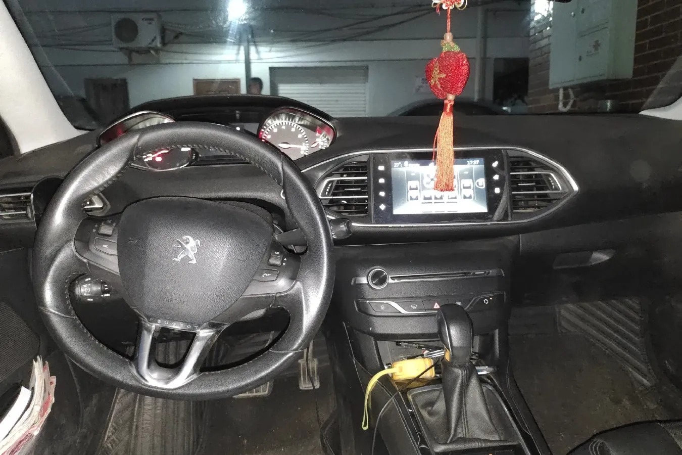 2015 Peugeot 308S 1.6T 167HP L4 6AT,autocango,china used car exporter,china ev exporter,chinese used car exporter,chinese used ev exporter