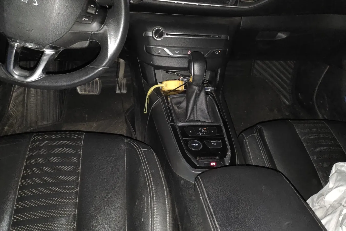 2015 Peugeot 308S 1.6T 167HP L4 6AT,autocango,china used car exporter,china ev exporter,chinese used car exporter,chinese used ev exporter