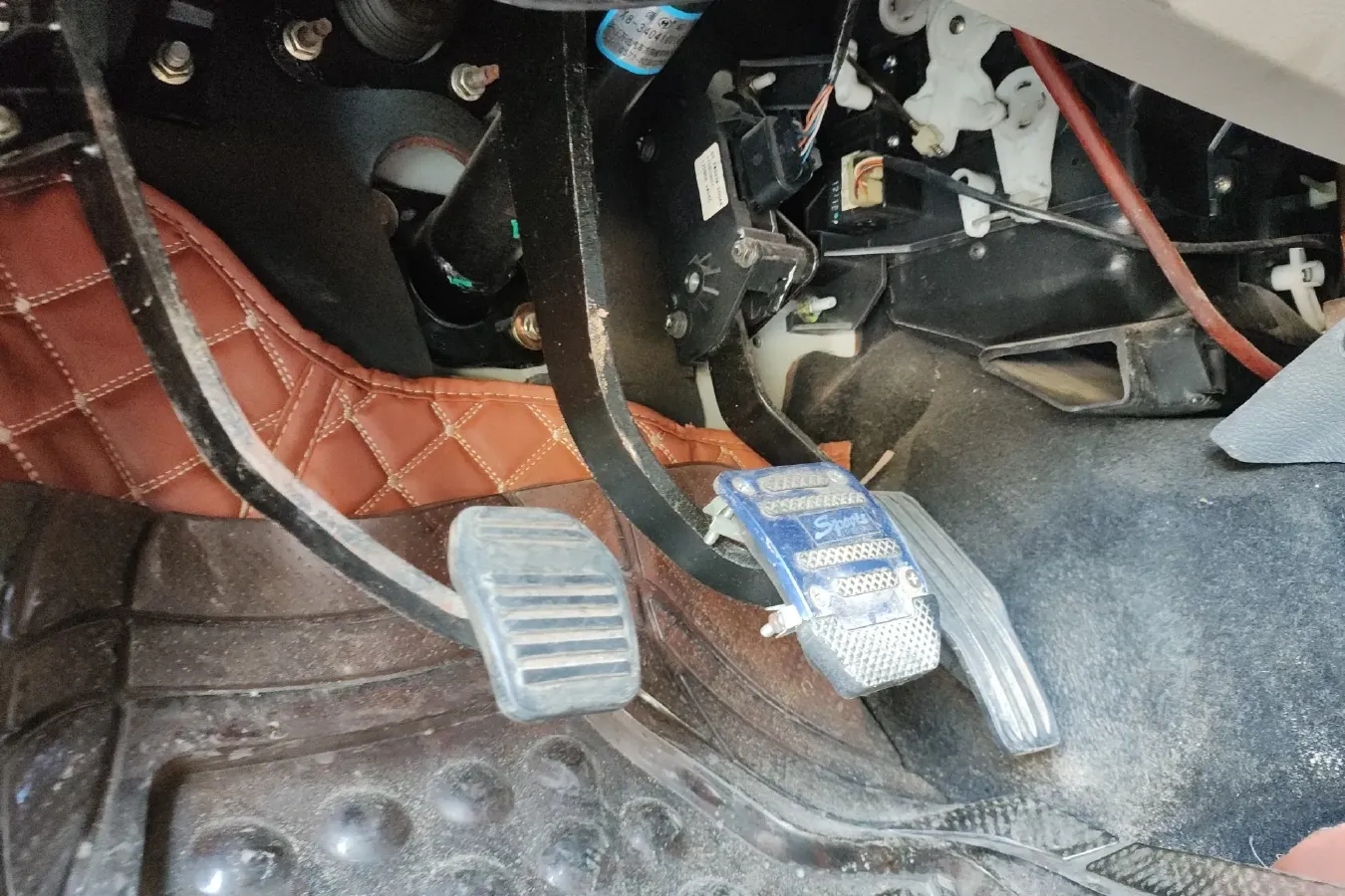 2012 Landwind X8 2.4L 160HP L4 5MT,autocango,china used car exporter,china ev exporter,chinese used car exporter,chinese used ev exporter