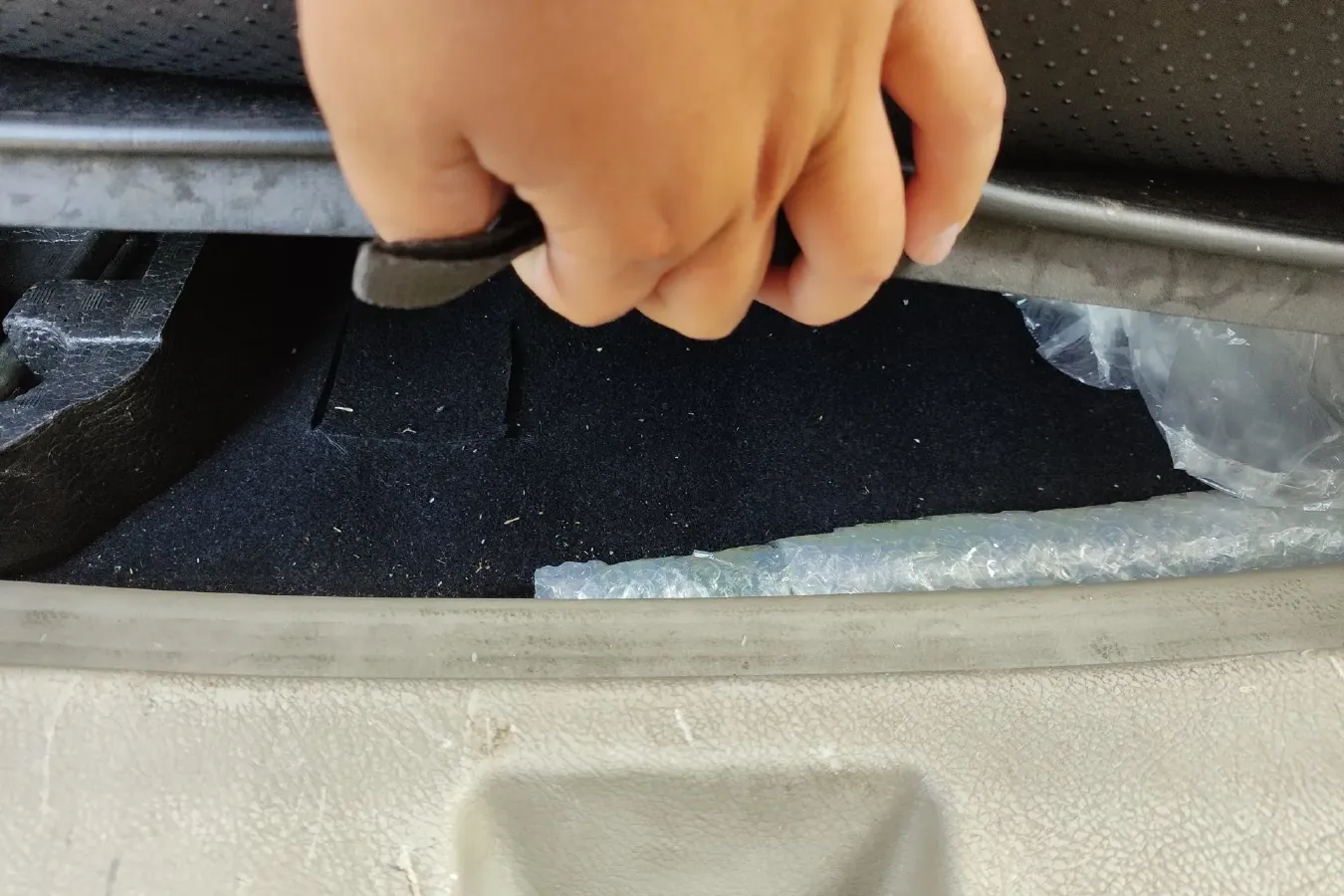 2012 Landwind X8 2.4L 160HP L4 5MT,autocango,china used car exporter,china ev exporter,chinese used car exporter,chinese used ev exporter