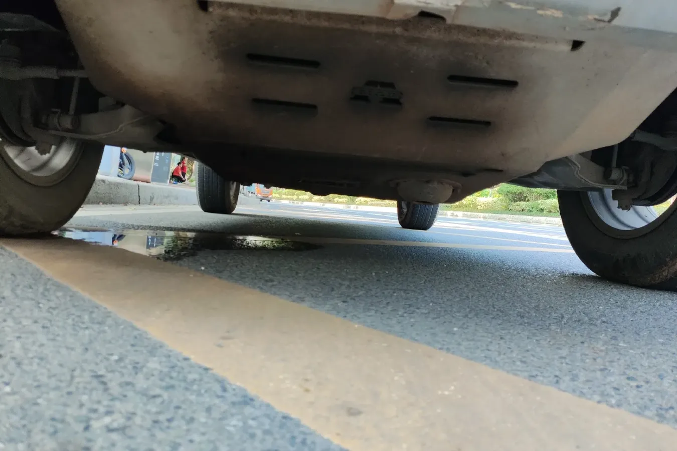 2012 Landwind X8 2.4L 160HP L4 5MT,autocango,china used car exporter,china ev exporter,chinese used car exporter,chinese used ev exporter