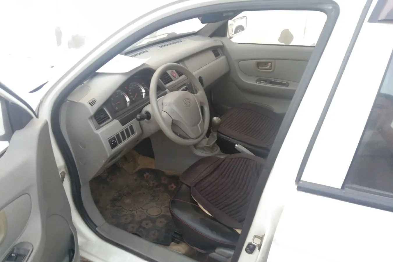 2011 FAW XiaLi N5 1.3L 91HP L4 5MT,autocango,china used car exporter,china ev exporter,chinese used car exporter,chinese used ev exporter