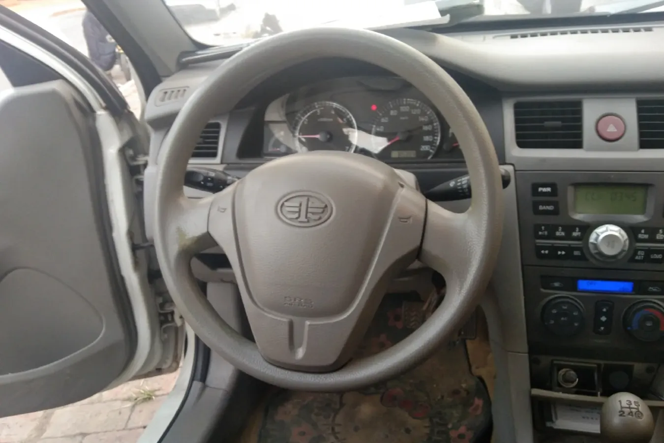 2011 FAW XiaLi N5 1.3L 91HP L4 5MT,autocango,china used car exporter,china ev exporter,chinese used car exporter,chinese used ev exporter