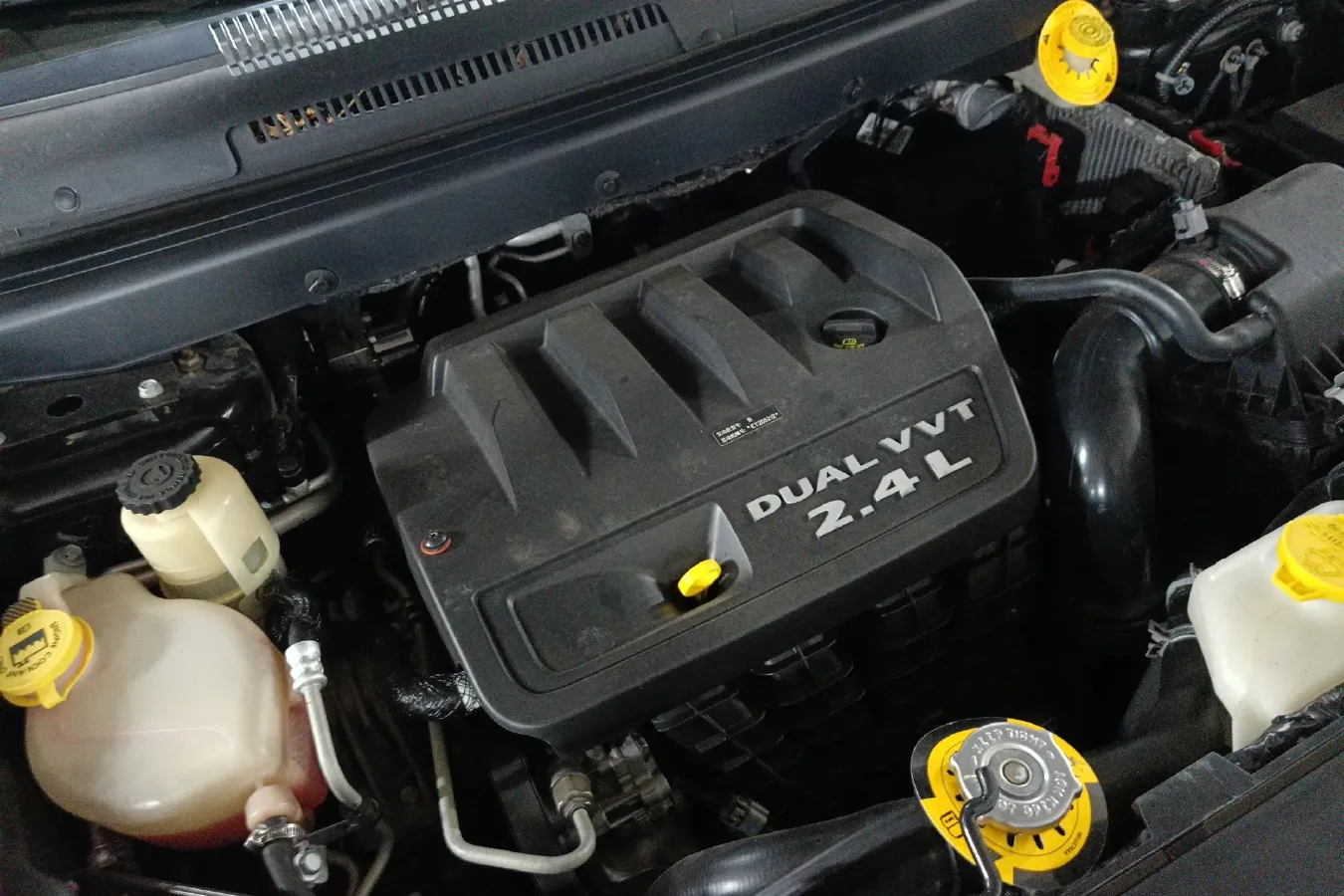 2013 Fiat Freemont 2.4L 170HP L4 6AT,autocango,china used car exporter,china ev exporter,chinese used car exporter,chinese used ev exporter