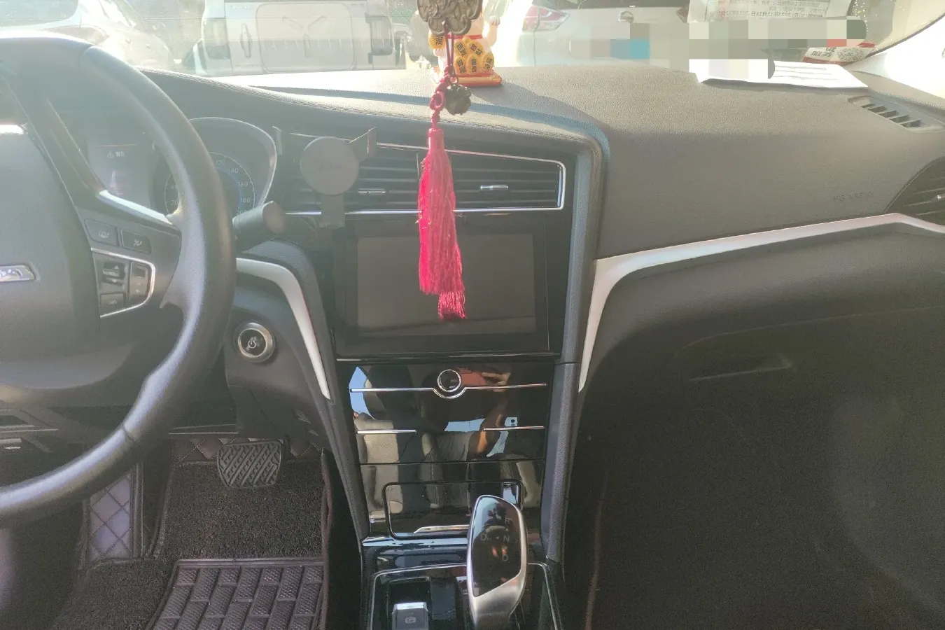 2019 Venucia D60 EV BEV 58KWH,autocango,china used car exporter,china ev exporter,chinese used car exporter,chinese used ev exporter