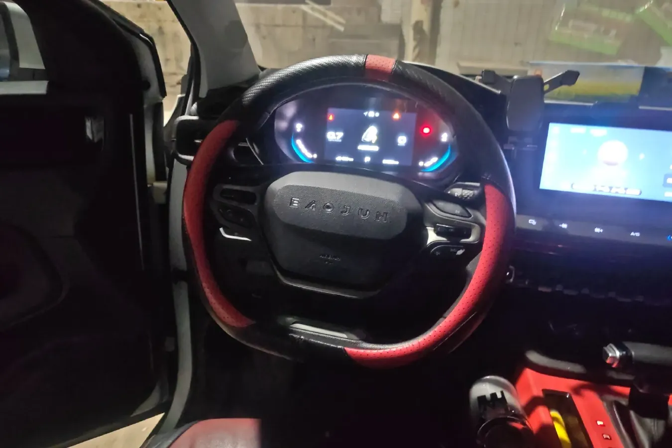 2019 BaoJun RM-5 1.5T 147HP L4 CVT,autocango,china used car exporter,china ev exporter,chinese used car exporter,chinese used ev exporter