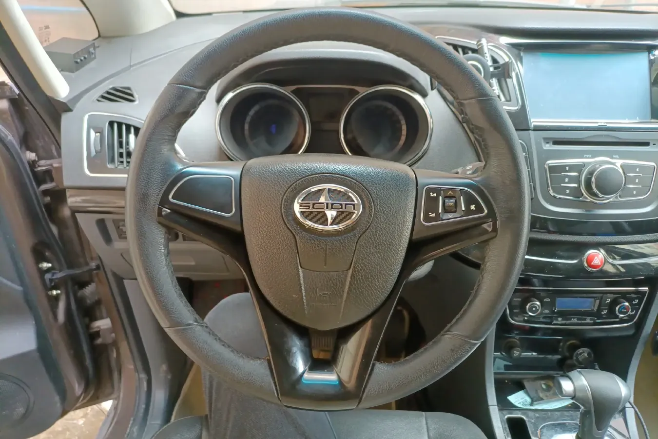 2013 JAC Refine M2 1.8L 143HP L4 4AT,autocango,china used car exporter,china ev exporter,chinese used car exporter,chinese used ev exporter