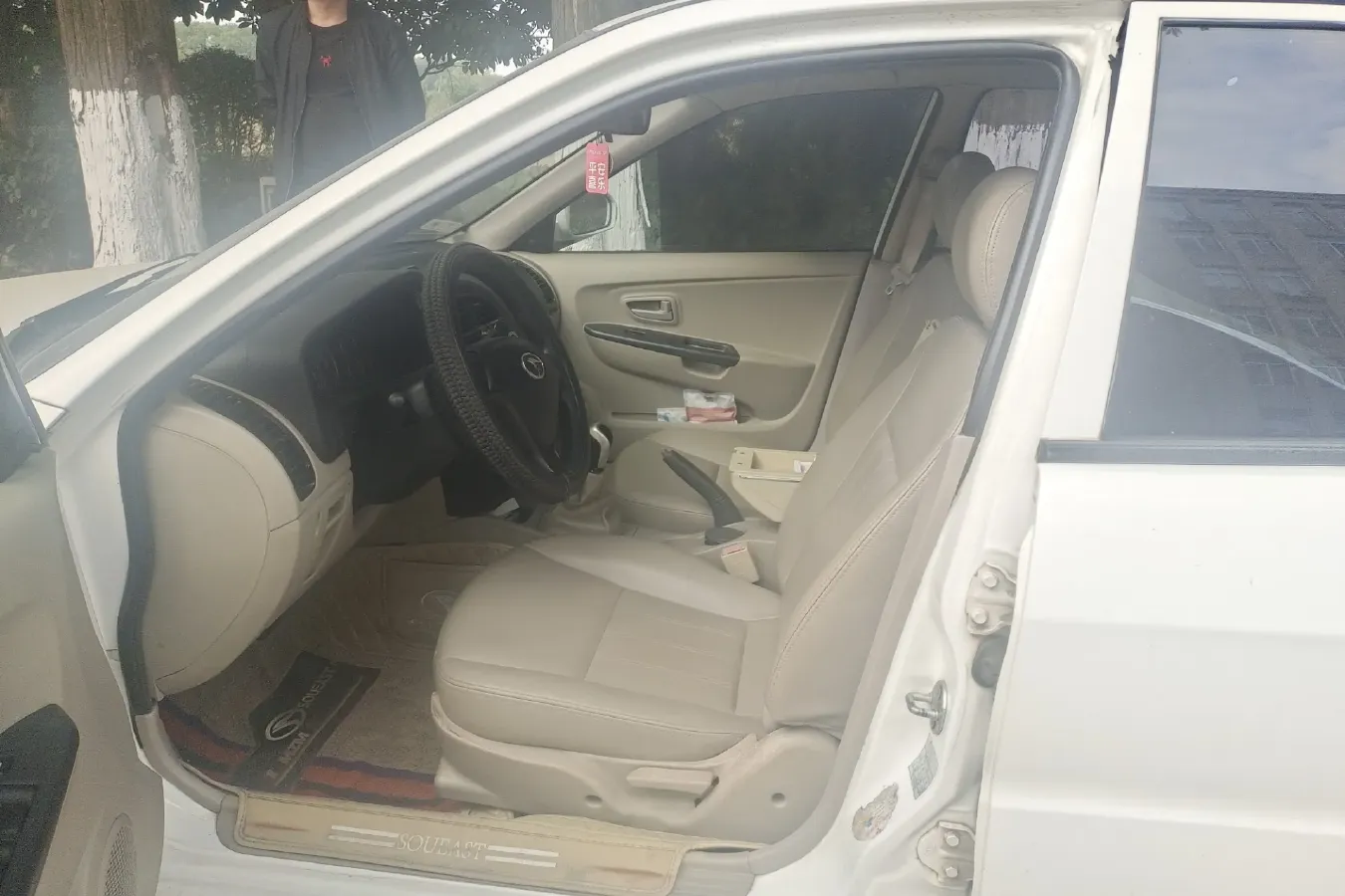 2011 Soueast V3 1.5L 110HP L4 5MT,autocango,china used car exporter,china ev exporter,chinese used car exporter,chinese used ev exporter