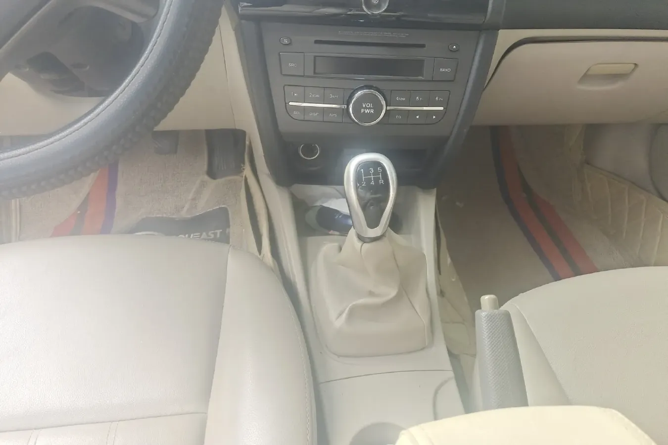 2011 Soueast V3 1.5L 110HP L4 5MT,autocango,china used car exporter,china ev exporter,chinese used car exporter,chinese used ev exporter