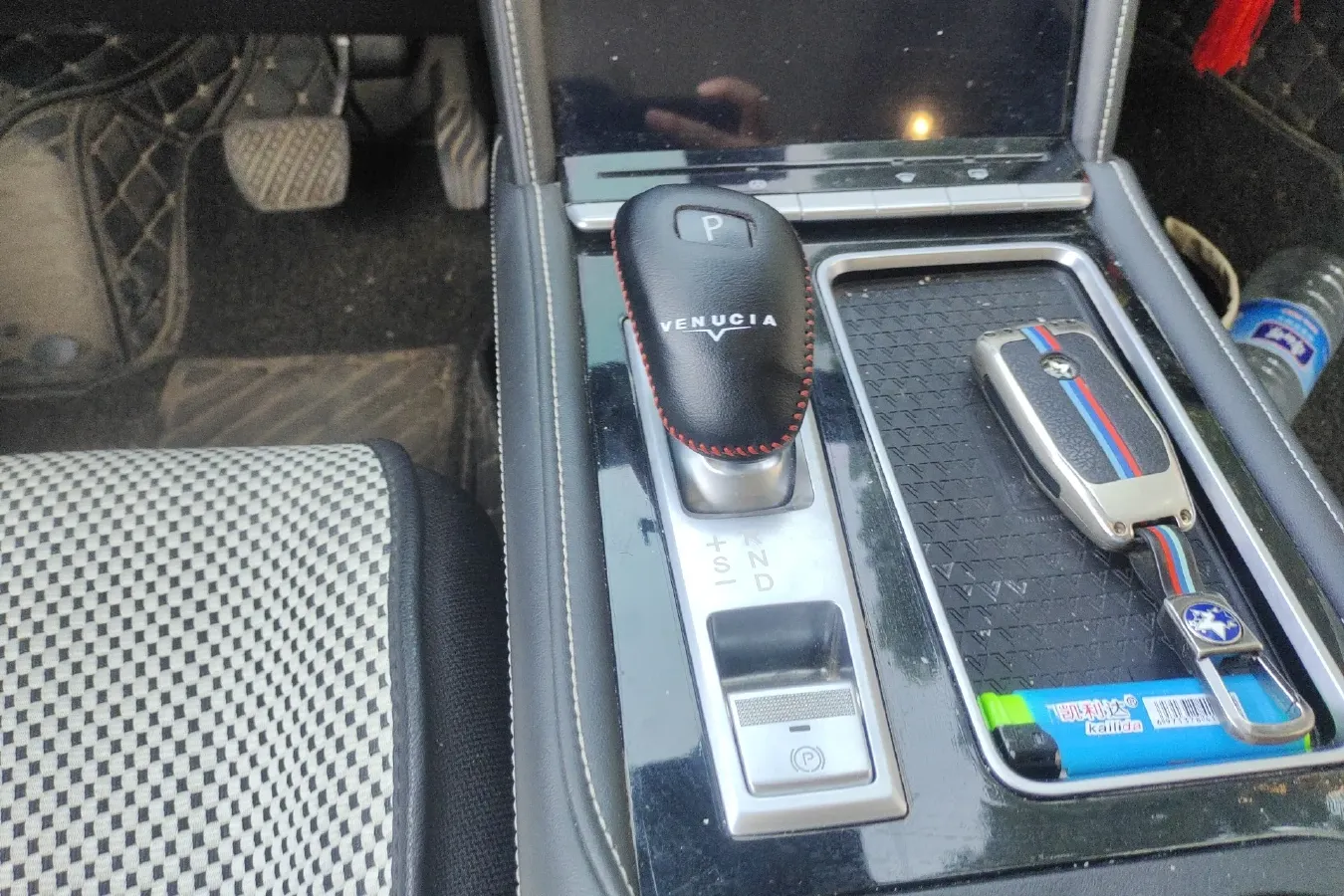 2020 Venucia Star 1.5T 190HP L4 7DCT,autocango,china used car exporter,china ev exporter,chinese used car exporter,chinese used ev exporter