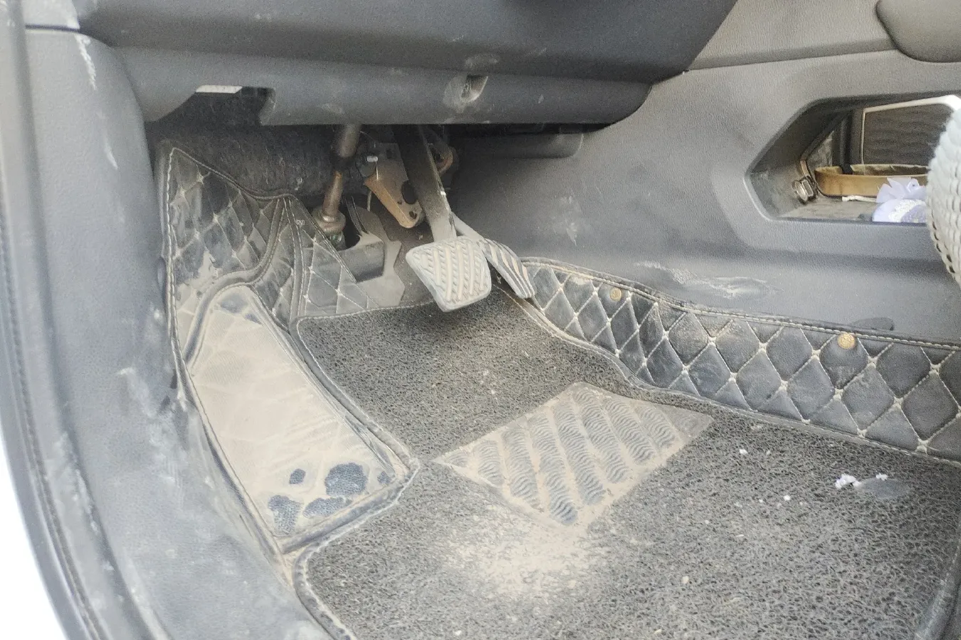 2020 Venucia Star 1.5T 190HP L4 7DCT,autocango,china used car exporter,china ev exporter,chinese used car exporter,chinese used ev exporter