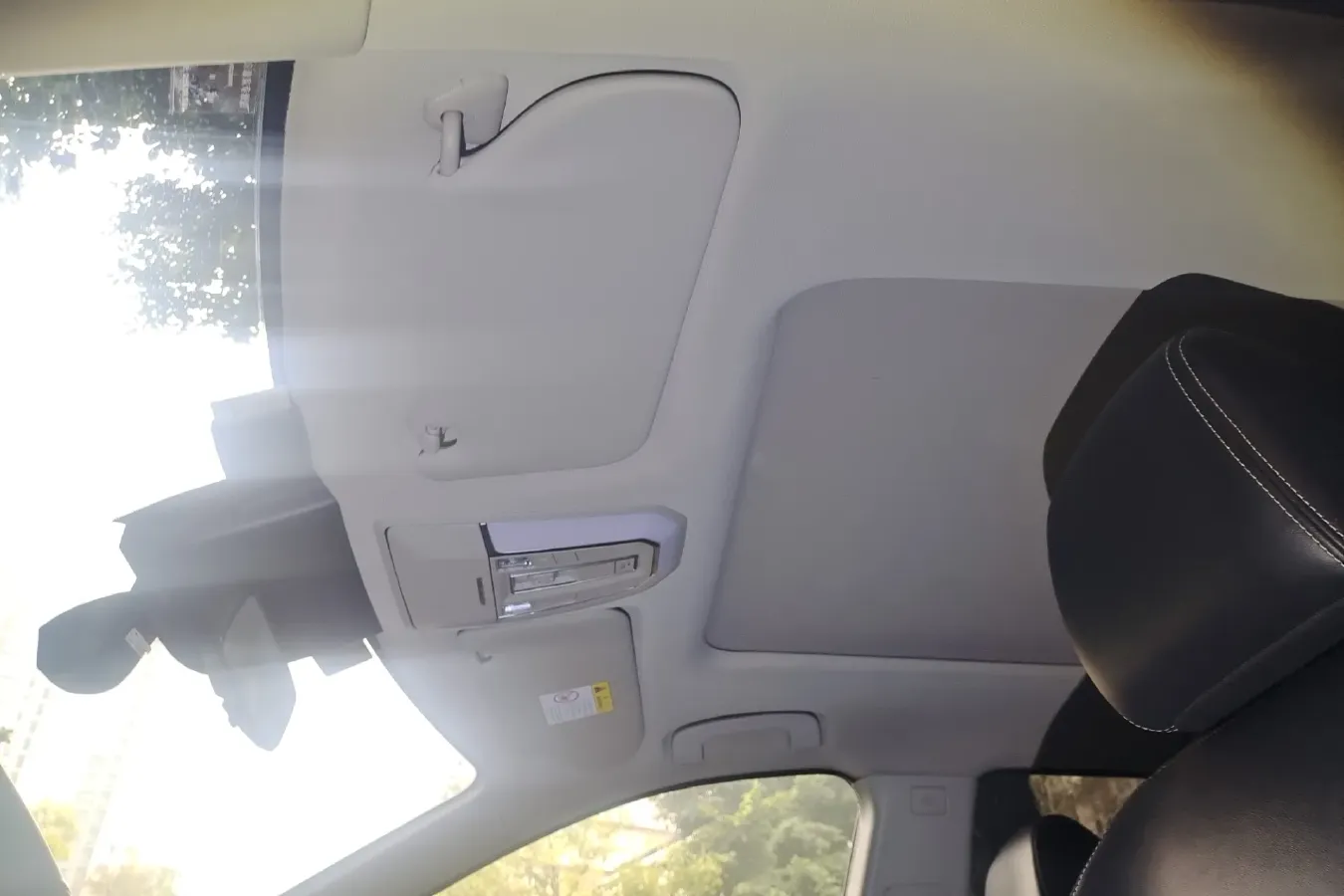 2021 Venucia Star 1.5T 190HP L4 7DCT,autocango,china used car exporter,china ev exporter,chinese used car exporter,chinese used ev exporter