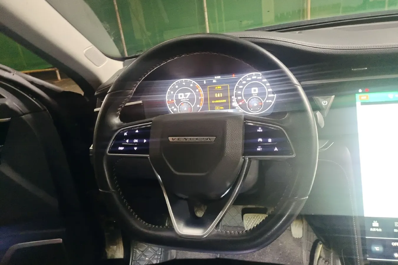 2021 Venucia Star 1.5T 190HP L4 7DCT,autocango,china used car exporter,china ev exporter,chinese used car exporter,chinese used ev exporter