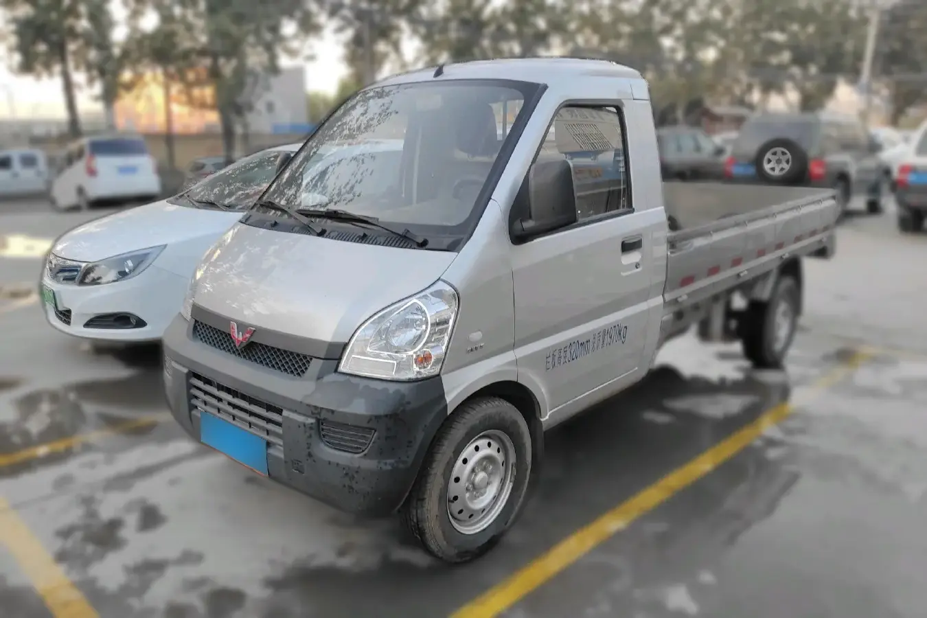 2021 WuLing RongGuang Mini Truck 1.5L 99HP L4 5MT
