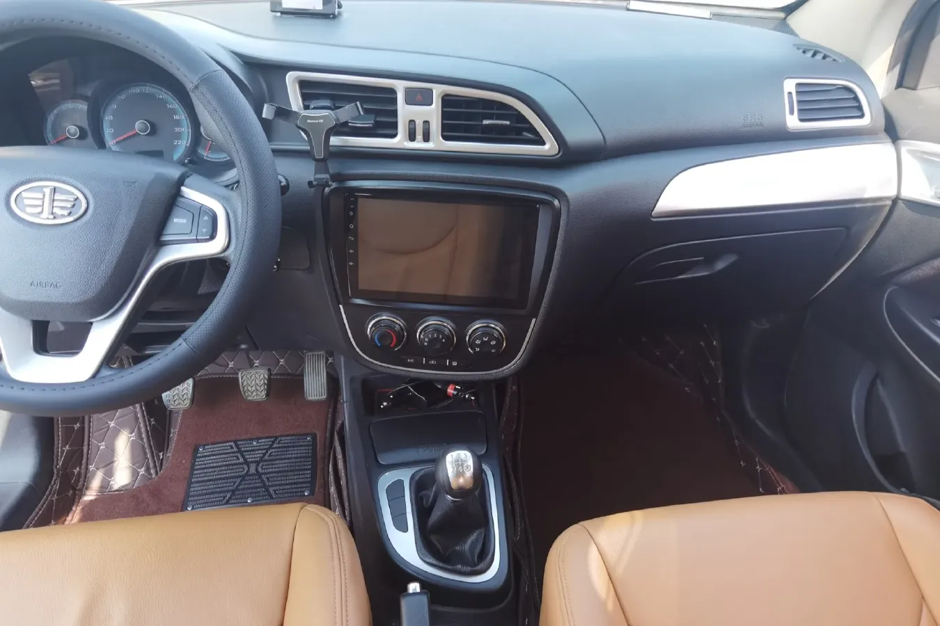 2015 FAW Jumpal D60 1.5L 102HP L4 5MT,autocango,china used car exporter,china ev exporter,chinese used car exporter,chinese used ev exporter