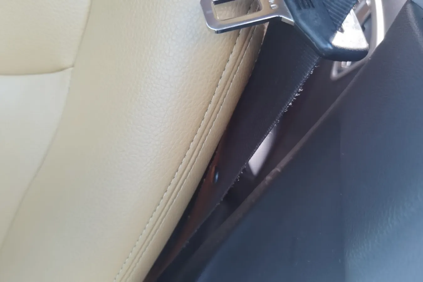 2015 FAW Jumpal D60 1.5L 102HP L4 5MT,autocango,china used car exporter,china ev exporter,chinese used car exporter,chinese used ev exporter