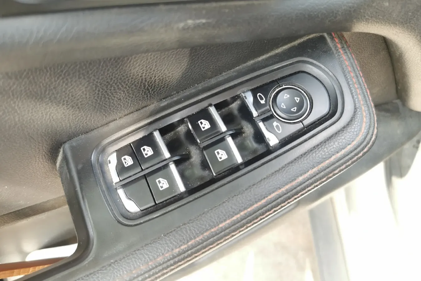 2015 Zotye Damy X5 1.5T 150HP L4 5MT,autocango,china used car exporter,china ev exporter,chinese used car exporter,chinese used ev exporter