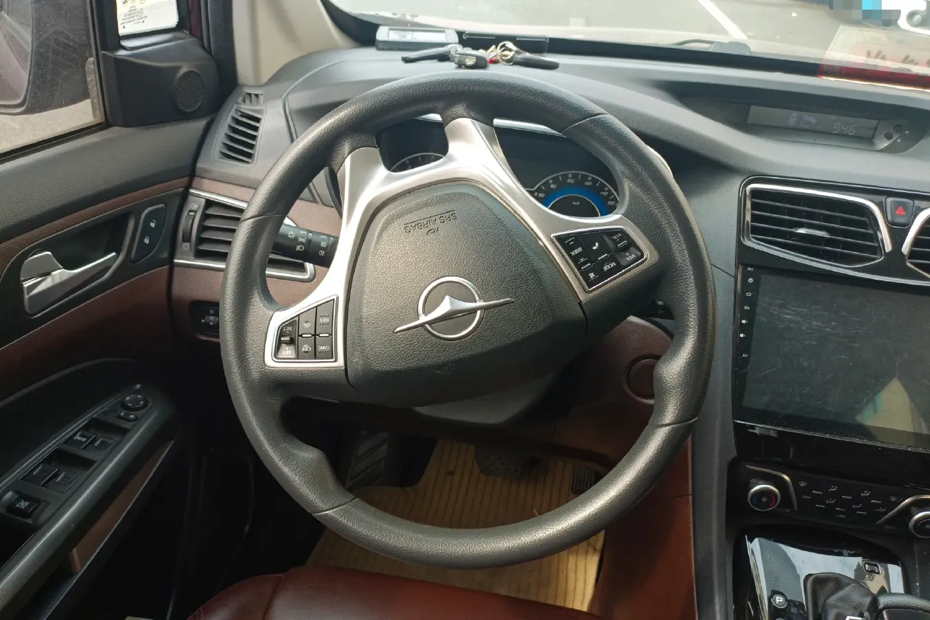 2017 HaiMa Family MPV 1.5T 156HP L4 6AT,autocango,china used car exporter,china ev exporter,chinese used car exporter,chinese used ev exporter